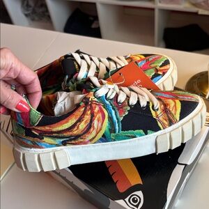 BRAND NEW FARM RIO BLACK BANANA FLATFORM SNEAKERS🍌🖤🏖️☀️